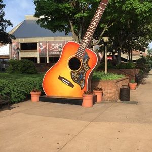 Meet your Posher, Annie